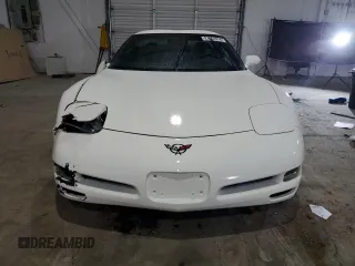 2002 Chevrolet Corvette with VIN 1G1YY22G325125574, listed as a Copart auction lot 87064914 with 0 mi miles and Salvage Title. Bid and sale history available at carsss.com. Image 5.