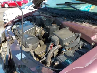 1997 Chevrolet Astro с VIN 1GNDM19W7VB110761, выставлен на аукционе IAAI как лот 42569702 с пробегом 260 784 миль миль и . История ставок и продаж доступна на DreamBid. Изображение 12.