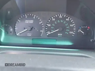 1998 Land Rover Range Rover z VIN SALPV1443WA401573, wystawiony jako IAAI lot #42055479 z przebiegiem Nie podano mil oraz . Historia ofert i sprzedaży dostępna na DreamBid. Obrazek 7.