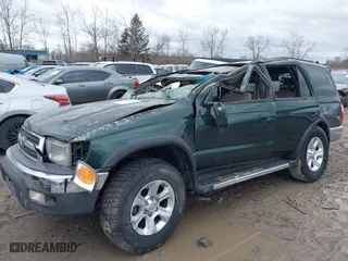 2000 Toyota 4Runner SR5 with VIN JT3HN86R1Y0294937, listed as a IAAI auction lot 41832514 with 196,806 mi miles. Bid and sale history available at carsss.com. Image 6.