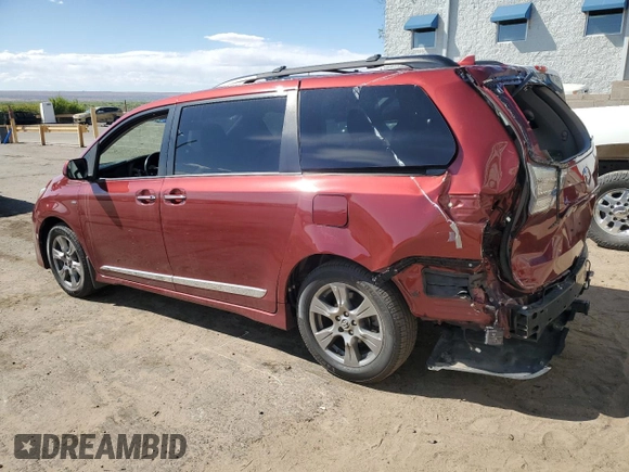 2019 Toyota Sienna SE с VIN 5TDEZ3DC6KS219708, выставлен на аукционе Copart как лот 53881225 с пробегом 116 807 миль миль и Списание • Salvage title. История ставок и продаж доступна на DreamBid. Изображение 2.