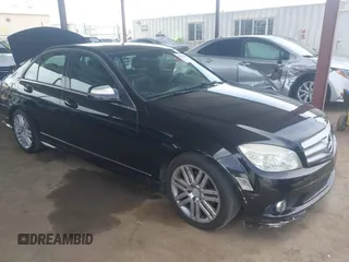 2009 Mercedes-Benz C 300 Sport z VIN WDDGF54X39F257963, wystawiony jako IAAI lot #42158688 z przebiegiem 128 090 mil mil oraz . Historia ofert i sprzedaży dostępna na DreamBid. Obrazek 1.
