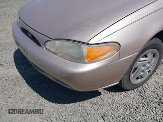 1998 Ford Escort SE с VIN 3FAFP15P6WR226401, выставлен на аукционе IAAI как лот 42410303 с пробегом 215 518 миль миль и . История ставок и продаж доступна на DreamBid. Изображение 6.