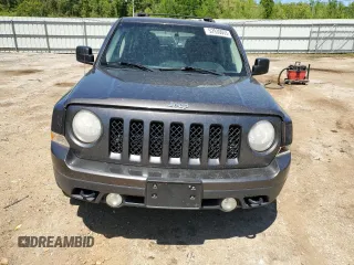2014 Jeep Patriot Latitude z VIN 1C4NJRFB6ED817392, wystawiony jako Copart lot #52930055 z przebiegiem 126 813 mil mil oraz Szkoda całkowita • Salvage title. Historia ofert i sprzedaży dostępna na DreamBid. Obrazek 5.