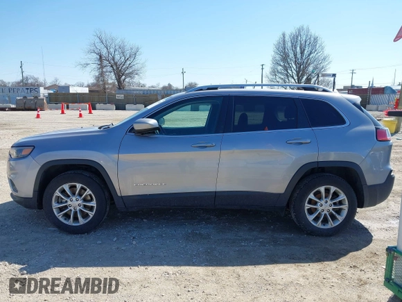 2019 Jeep Cherokee Latitude with VIN 1C4PJLCB5KD286448, listed as a IAAI auction lot 41995133 with 84,758 mi miles. Bid and sale history available at carsss.com. Image 14.