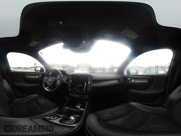 2020 Volvo XC40 R-Design с VIN YV4162UM2L2305405, выставлен на аукционе IAAI как лот 41531111 с пробегом 82 352 миль миль и . История ставок и продаж доступна на DreamBid. Изображение 18.