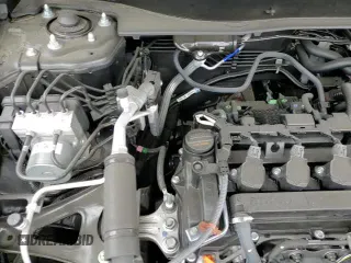 2025 Honda CR-V LX с VIN 2HKRS4H20SH420894, выставлен на аукционе Copart как лот 67426485 с пробегом 16 025 миль миль и Списание • Salvage title. История ставок и продаж доступна на DreamBid. Изображение 14.