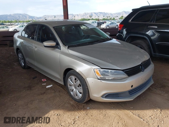 2014 Volkswagen Jetta SE with VIN 3VWD17AJ0EM309855, listed as a IAAI auction lot 42647609 with 111,603 mi miles and . Bid and sale history available at DreamBid. Image 1.