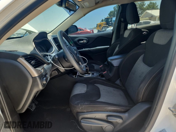 2017 Jeep Cherokee Sport z VIN 1C4PJLAB5HW503271, wystawiony jako Copart lot #58345205 z przebiegiem 125 311 mil mil oraz Szkoda całkowita • Salvage title. Historia ofert i sprzedaży dostępna na DreamBid. Obrazek 7.