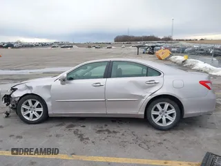 2007 Lexus ES 350 with VIN JTHBJ46G272110174, listed as a IAAI auction lot 41629467 with 105,232 mi miles. Bid and sale history available at carsss.com. Image 14.