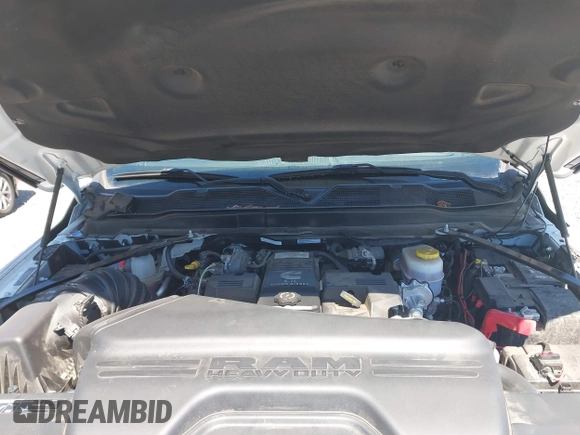 2019 Ram 2500 Laramie z VIN 3C6UR5FL9KG727505, wystawiony jako IAAI lot #42460333 z przebiegiem 27 987 mil mil oraz . Historia ofert i sprzedaży dostępna na DreamBid. Obrazek 10.