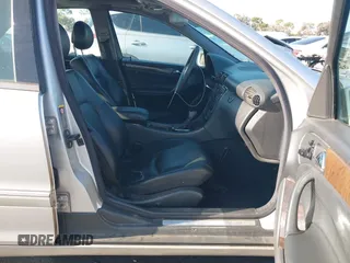 2003 Mercedes-Benz C 320 с VIN WDBRF64J23F340018, выставлен на аукционе IAAI как лот 42627186 с пробегом 164 147 миль миль и . История ставок и продаж доступна на DreamBid. Изображение 5.