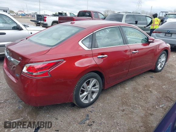 2014 Nissan Altima 2.5 with VIN 1N4AL3APXEC165025, listed as a IAAI auction lot 42093341 with 93,617 mi miles. Bid and sale history available at carsss.com. Image 4.
