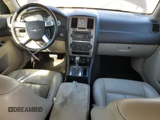 2007 Chrysler 300 Signature with VIN 2C3KA53G57H635155, listed as a Copart auction lot 84805504 with 182,661 mi miles and Clean Title. Bid and sale history available at carsss.com. Image 8.