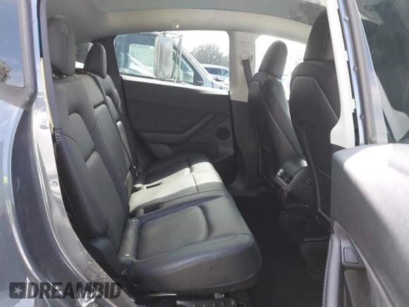 2022 Tesla Model Y Long Range z VIN 7SAYGDEE6NF364994, wystawiony jako IAAI lot #42322587 z przebiegiem 41 572 mil mil oraz . Historia ofert i sprzedaży dostępna na DreamBid. Obrazek 8.