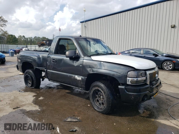 2005 GMC Sierra 1500 SLE with VIN 1GTEK14T05Z235687, listed as a Copart auction lot 51232225 with Not provided miles and Salvage title. Bid and sale history available at DreamBid. Image 4.