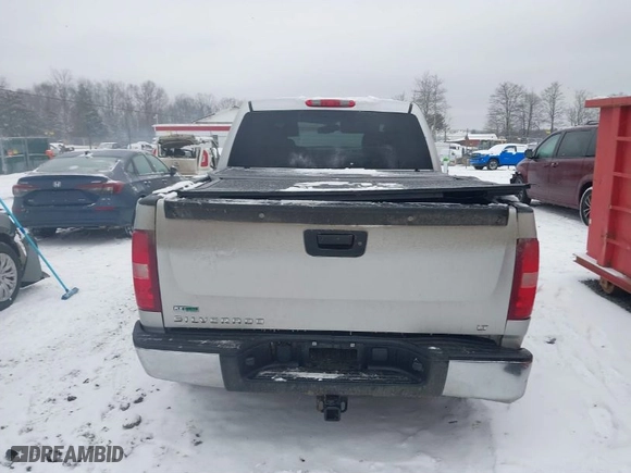 2010 Chevrolet Silverado 1500 LT with VIN 3GCRKSE32AG158188, listed as a IAAI auction lot 41628615 with 171,118 mi miles. Bid and sale history available at carsss.com. Image 16.