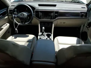 2018 Volkswagen Atlas SE z VIN 1V2LR2CA3JC578563, wystawiony jako Copart lot #58922395 z przebiegiem 68 973 mil mil oraz Szkoda całkowita • Salvage title. Historia ofert i sprzedaży dostępna na DreamBid. Obrazek 8.