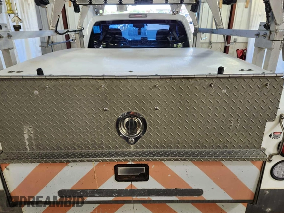 2011 Ford F-350 с VIN 1FD7X3B65BEC99032, выставлен на аукционе IAAI как лот 42353818 с пробегом 305 656 миль миль и . История ставок и продаж доступна на DreamBid. Изображение 1.