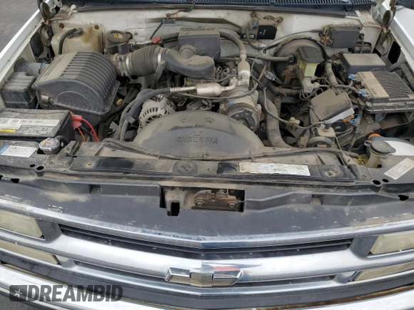 1998 Chevrolet Silverado 1500 with VIN 2GCEC19R6W1133606, listed as a Copart auction lot 54662775 with 317,437 mi miles and Salvage Title. Bid and sale history available at DreamBid. Image 11.