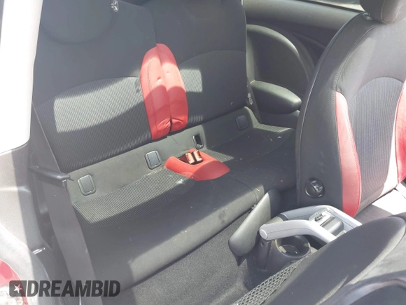 2008 MINI Hardtop с VIN WMWMF33538TT65157, выставлен на аукционе IAAI как лот 42587798 с пробегом 128 795 миль миль и . История ставок и продаж доступна на DreamBid. Изображение 8.