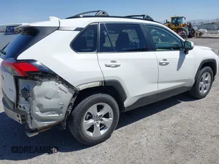 2019 Toyota RAV4 XLE with VIN JTMW1RFV9KD003246, listed as a IAAI auction lot 42115291 with 81,910 mi miles. Bid and sale history available at carsss.com. Image 4.