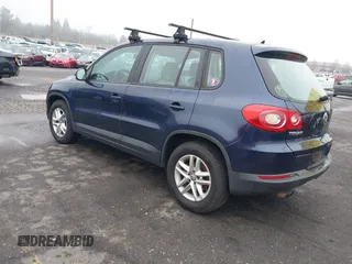 2011 Volkswagen Tiguan SEL with VIN WVGBV7AX0BW502713, listed as a IAAI auction lot 41324829 with 135,294 mi miles and . Bid and sale history available at DreamBid. Image 3.