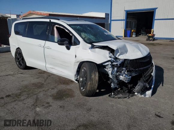 2025 Chrysler Pacifica Limited with VIN 2C4RC1GG2SR570078, listed as a Copart auction lot 59219585 with Not provided miles and Salvage title. Bid and sale history available at DreamBid. Image 4.