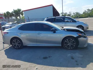 2018 Toyota Camry LE with VIN 4T1B11HK7JU099875, listed as a IAAI auction lot 41503123 with 60,202 mi miles. Bid and sale history available at carsss.com. Image 13.