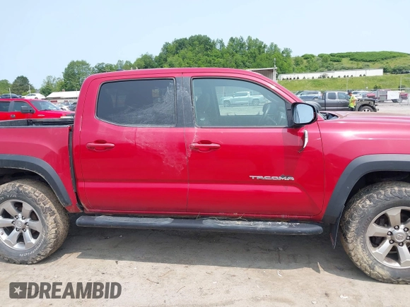 2017 Toyota Tacoma SR5 z VIN 3TMCZ5AN5HM066093, wystawiony jako IAAI lot #42370102 z przebiegiem 115 327 mil mil oraz . Historia ofert i sprzedaży dostępna na DreamBid. Obrazek 13.