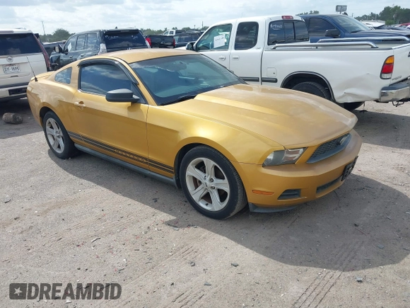 2010 Ford Mustang V6 с VIN 1ZVBP8AN1A5153856, выставлен на аукционе IAAI как лот 42461635 с пробегом 158 071 миль миль и . История ставок и продаж доступна на DreamBid. Изображение 1.