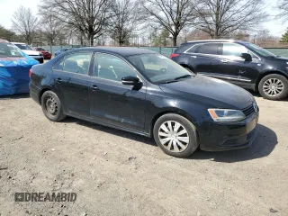 2011 Volkswagen Jetta Sedan SE w/Convenience & Sunroof with VIN 3VWDX7AJ0BM349184, listed as a Copart auction lot 49709535 with 231,832 mi miles and Clean Title. Bid and sale history available at carsss.com. Image 4.