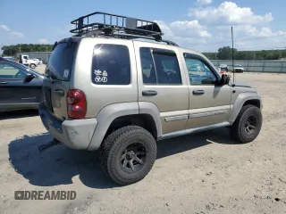 2006 Jeep Liberty Sport with VIN 1J4GL48596W213560, listed as a Copart auction lot 67590494 with 152,349 mi miles and Salvage Title. Bid and sale history available at carsss.com. Image 3.
