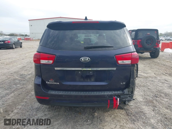 2018 Kia Sedona LX with VIN KNDMB5C15J6352017, listed as a IAAI auction lot 41787590 with 110,159 mi miles. Bid and sale history available at carsss.com. Image 17.