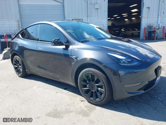 2024 Tesla Model Y with VIN 7SAYGDED8RF093790, listed as a IAAI auction lot 41878227 with 12,494 mi miles. Bid and sale history available at carsss.com. Image 1.