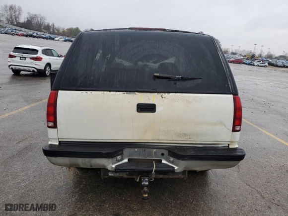1998 Chevrolet Tahoe with VIN 1GNEK13R4WJ346191, listed as a Copart auction lot 86583514 with 2,650,816 mi miles and Salvage Title. Bid and sale history available at carsss.com. Image 6.