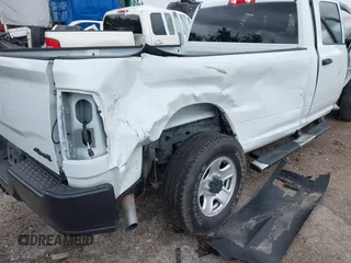 2024 Ram 2500 Tradesman with VIN 3C6UR5HJ4RG125908, listed as a IAAI auction lot 42198984 with 21,280 mi miles and . Bid and sale history available at DreamBid. Image 6.
