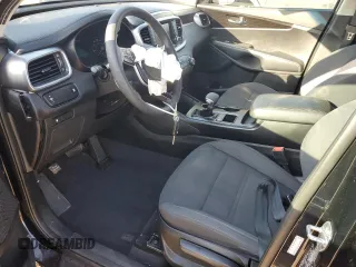 2019 Kia Sorento L with VIN 5XYPG4A33KG580626, listed as a Copart auction lot 44008935 with 95,071 mi miles and Salvage Title. Bid and sale history available at carsss.com. Image 7.