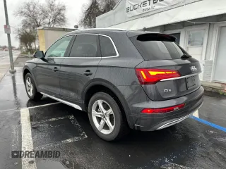2021 Audi Q5 Premium with VIN WA1AAAFY3M2083416, listed as a Copart auction lot 37166413 with 5,451 mi miles. Bid and sale history available at carsss.com. Image 3.