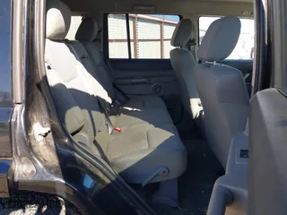 2006 Jeep Commander with VIN 1J8HG48N66C174256, listed as a IAAI auction lot 41652107 with 106,966 mi miles. Bid and sale history available at carsss.com. Image 8.