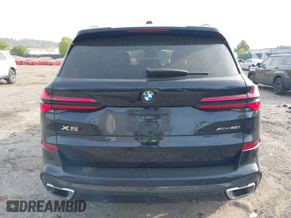 2025 BMW X5 xDrive40i z VIN 5UX23EU04S9Y37497, wystawiony jako IAAI lot #42124797 z przebiegiem 6 256 mil mil oraz . Historia ofert i sprzedaży dostępna na DreamBid. Obrazek 15.