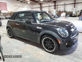 2012 MINI Convertible S z VIN WMWZP3C52CT250657, wystawiony jako Copart lot #83876114 z przebiegiem 18 511 mil mil oraz Szkoda całkowita • Salvage title. Historia ofert i sprzedaży dostępna na DreamBid. Obrazek 4.