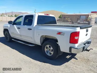 2007 Chevrolet Silverado 1500 LS with VIN 2GCEK13C071539373, listed as a IAAI auction lot 40411136 with 168,254 mi miles. Bid and sale history available at carsss.com. Image 3.