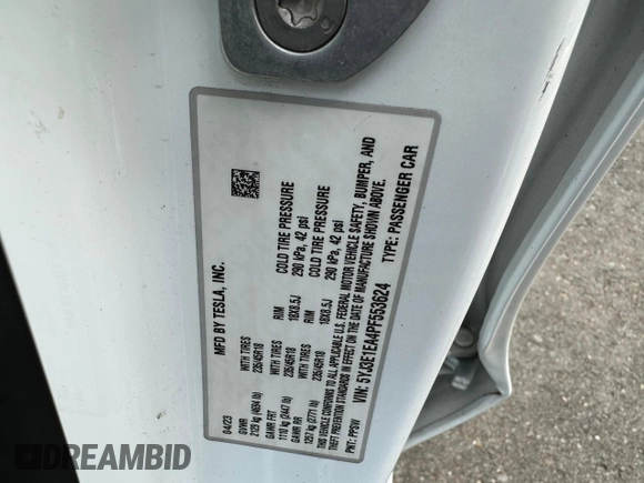 2023 Tesla Model 3 z VIN 5YJ3E1EA4PF553624, wystawiony jako Copart lot #64203215 z przebiegiem 30 197 mil mil oraz Czysty tytuł • Clean title. Historia ofert i sprzedaży dostępna na DreamBid. Obrazek 10.