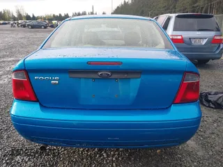 2007 Ford Focus S with VIN 1FAHP34N27W161713, listed as a IAAI auction lot 41966335 with 154,007 mi miles and . Bid and sale history available at carsss.com. Image 16.