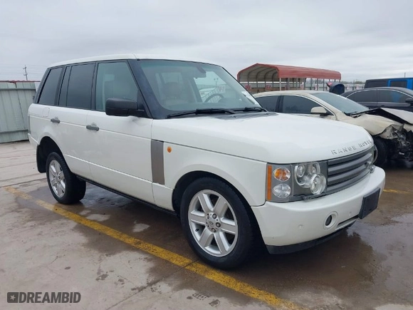 2005 Land Rover Range Rover HSE with VIN SALME11425A188699, listed as a IAAI auction lot 41192698 with 161,020 mi miles. Bid and sale history available at carsss.com. Image 1.