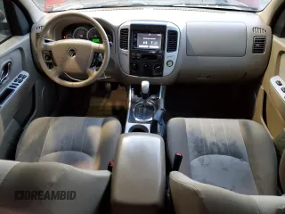 2005 Mercury Mariner Luxury z VIN 4M2YU571X5DJ08168, wystawiony jako Copart lot #49494595 z przebiegiem 116 072 mil mil oraz Szkoda całkowita • Salvage title. Historia ofert i sprzedaży dostępna na DreamBid. Obrazek 8.