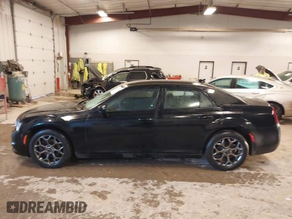 2016 Chrysler 300 S z VIN 2C3CCAGG7GH329401, wystawiony jako IAAI lot #41486084 z przebiegiem 163 942 mil mil oraz . Historia ofert i sprzedaży dostępna na DreamBid. Obrazek 14.