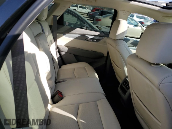 2017 Cadillac XT5 Premium Luxury AWD z VIN 1GYKNERS7HZ111416, wystawiony jako Copart lot #47649025 z przebiegiem Nie podano mil oraz Szkody całkowita. Historia ofert i sprzedaży dostępna na DreamBid. Obrazek 11.