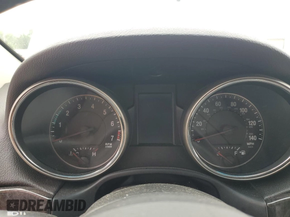 2011 Jeep Grand Cherokee Laredo z VIN 1J4RR4GG9BC714793, wystawiony jako Copart lot #61197945 z przebiegiem Nie podano mil oraz Czysty tytuł • Clean title. Historia ofert i sprzedaży dostępna na DreamBid. Obrazek 9.